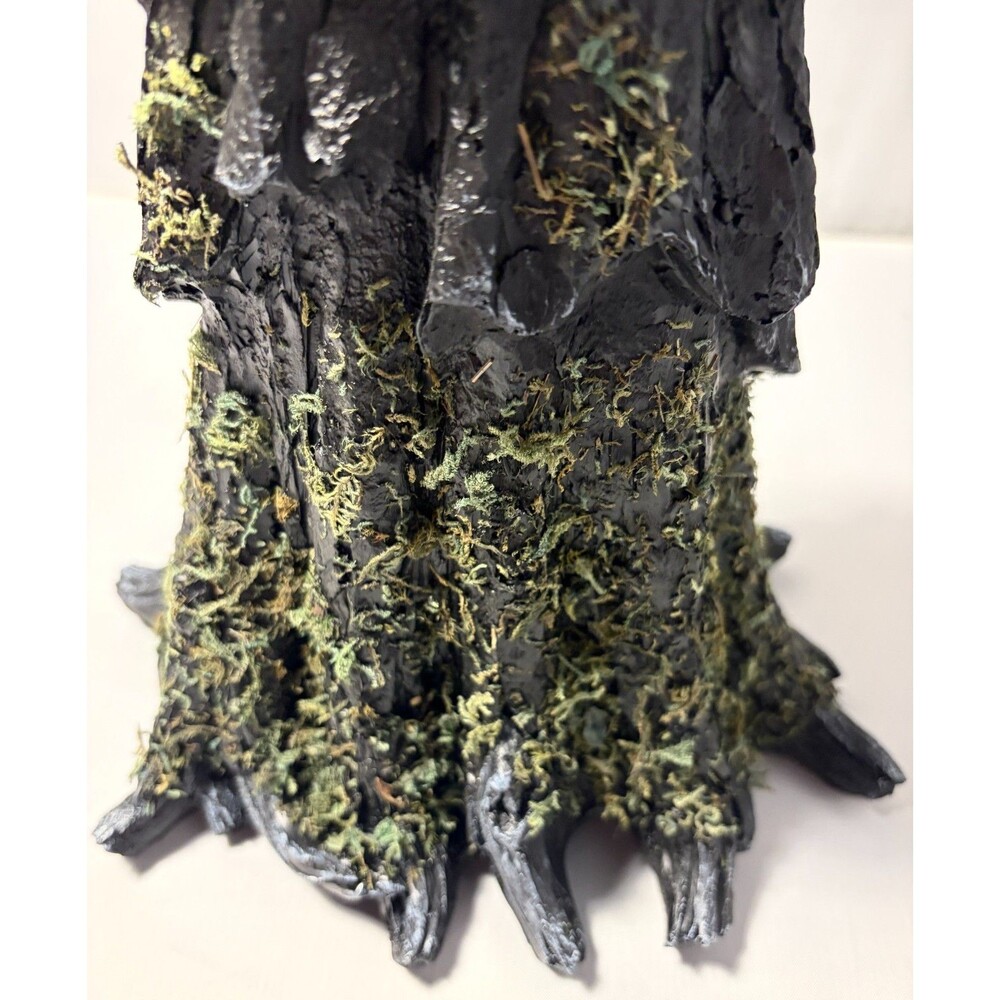 TAHARI Talyse Tree Witch Forest 18” Viral Halloween 2026 Tabletop Decor NWT NEW - Picture 4 of 4